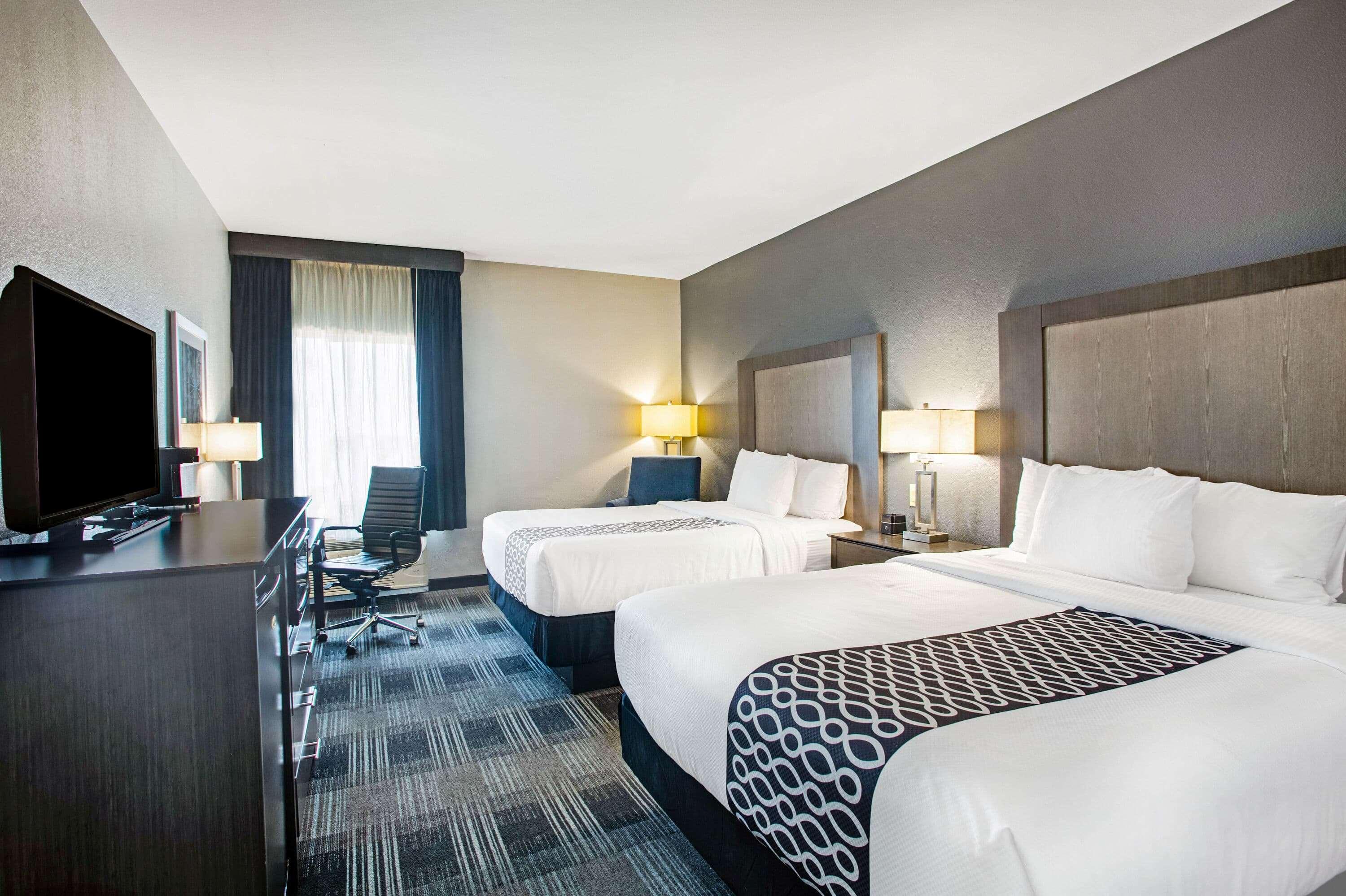 Hotel La Quinta By Wyndham Victoria - South Esterno foto