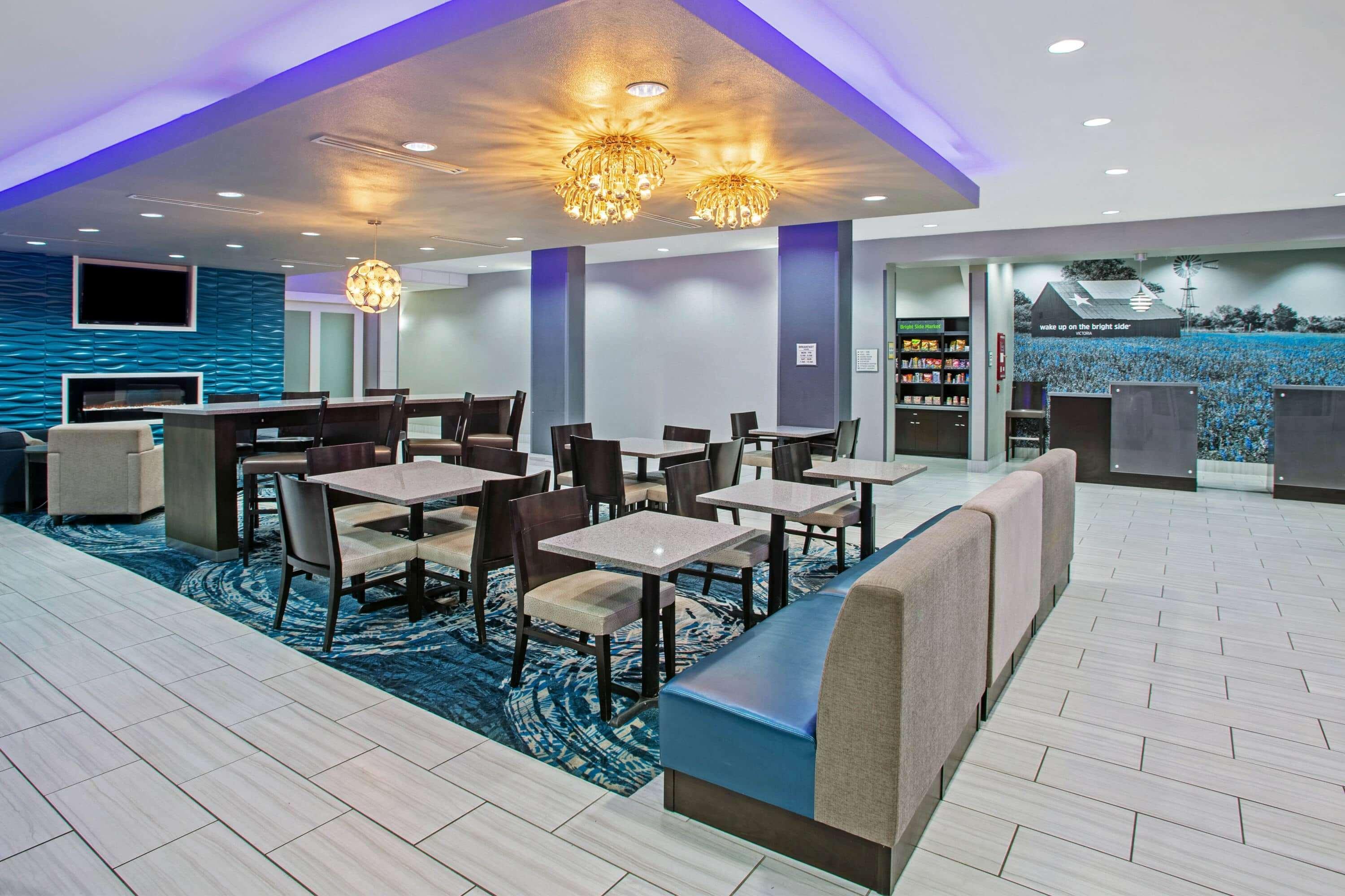 Hotel La Quinta By Wyndham Victoria - South Esterno foto